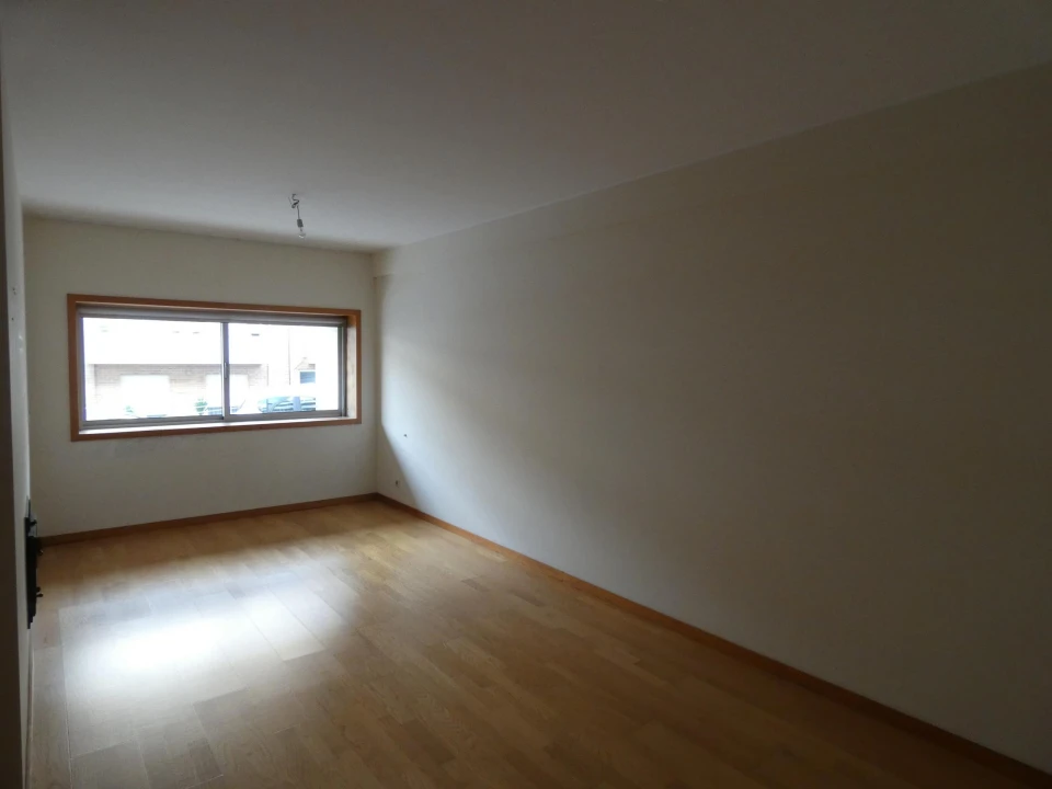 Apartamento T2 para Venda em Aldão Foto 5