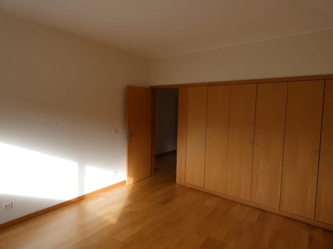 Apartamento T2 para Venda em Aldão Foto 11