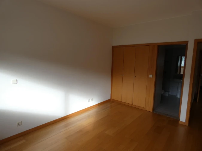 Apartamento T2 para Venda em Aldão Foto 13