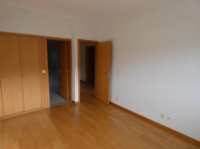 Apartamento T2 para Venda em Aldão Foto 14