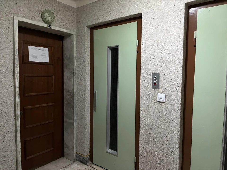 Apartamento T2 para Venda em Agualva e Mira-Sintra Foto 3