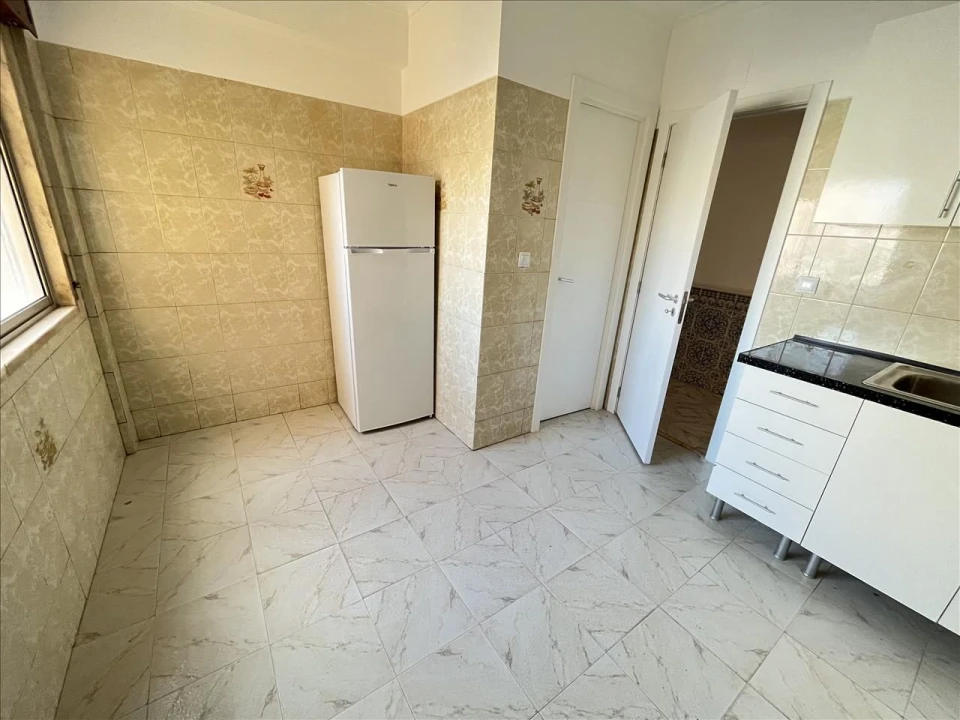 Apartamento T2 para Venda em Agualva e Mira-Sintra Foto 7