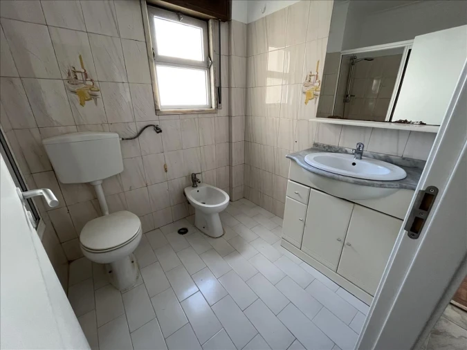 Apartamento T2 para Venda em Agualva e Mira-Sintra Foto 12