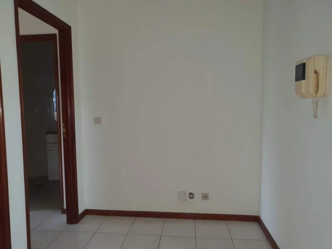 Apartamento T3 para Venda em Oliveira do Douro Foto 2