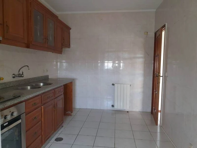 Apartamento T3 para Venda em Oliveira do Douro Foto 5