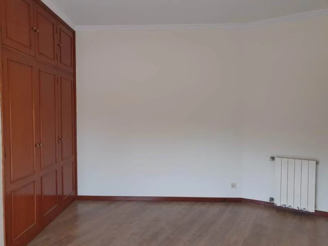 Apartamento T3 para Venda em Oliveira do Douro Foto 9