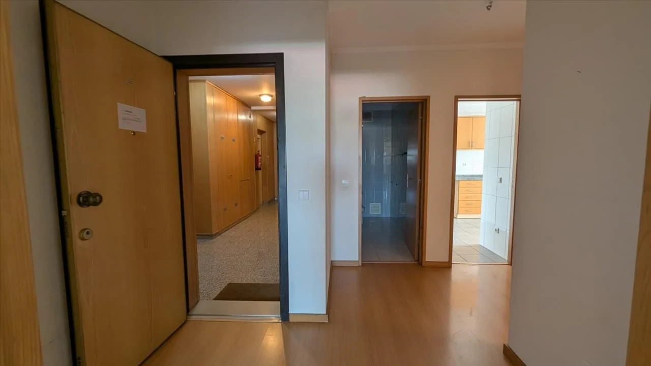 Apartamento T2 para Venda em Ermesinde Foto 2