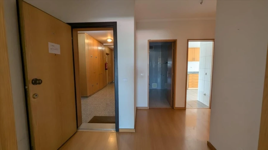 Apartamento T2 para Venda em Ermesinde Foto 2