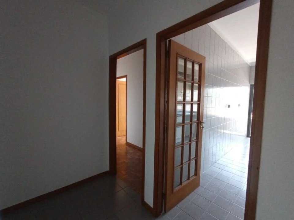 Apartamento T2 para Venda em São Vitor (Braga) Foto 8