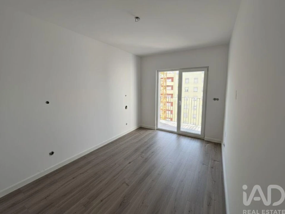 Apartamento T3 para Venda em Corroios Foto 13