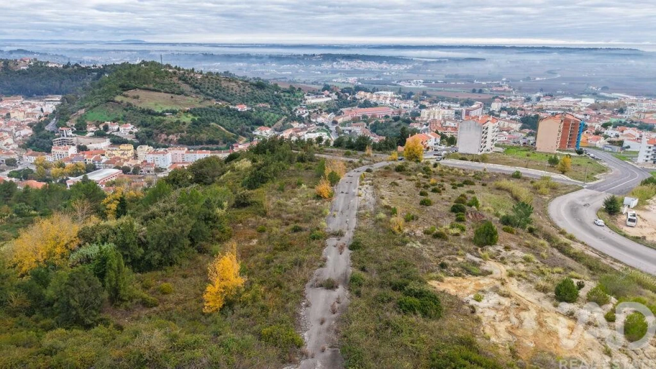 Terreno para Venda em Alenquer (Santo Estêvão e Triana) Foto 4