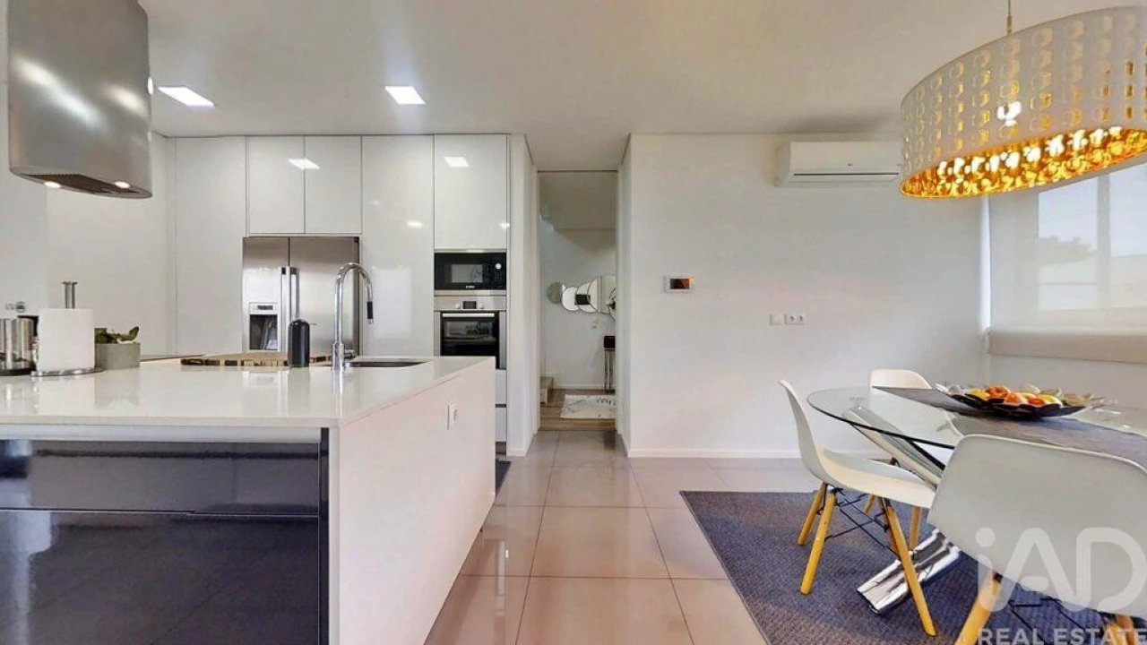 Moradia T4 para Venda em Castêlo da Maia Foto 6