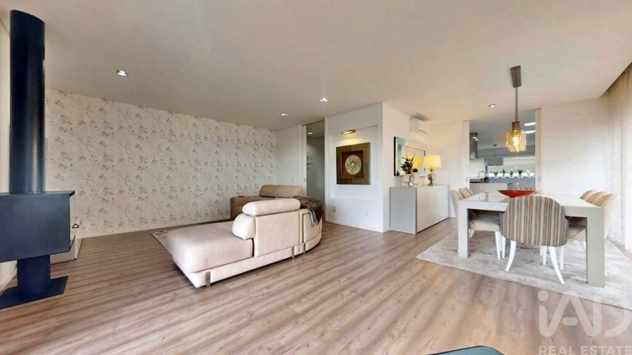 Moradia T4 para Venda em Castêlo da Maia Foto 15