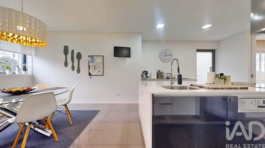 Moradia T4 para Venda em Castêlo da Maia Foto 4