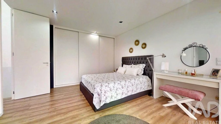 Moradia T4 para Venda em Castêlo da Maia Foto 28