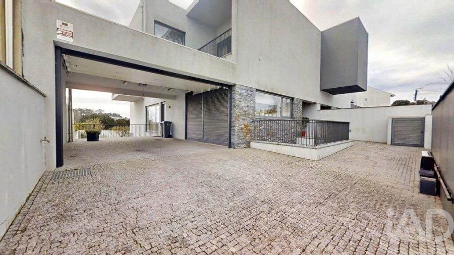 Moradia T4 para Venda em Castêlo da Maia Foto 40