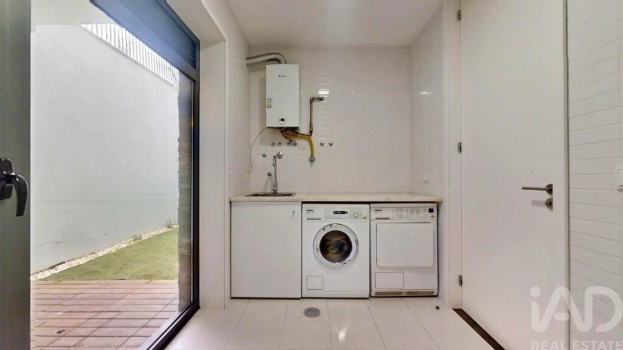 Moradia T4 para Venda em Castêlo da Maia Foto 31