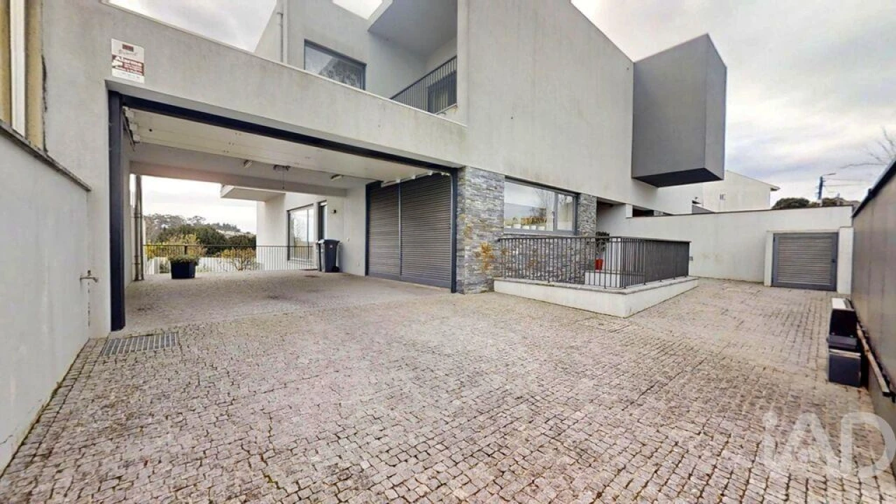 Moradia T4 para Venda em Castêlo da Maia Foto 40