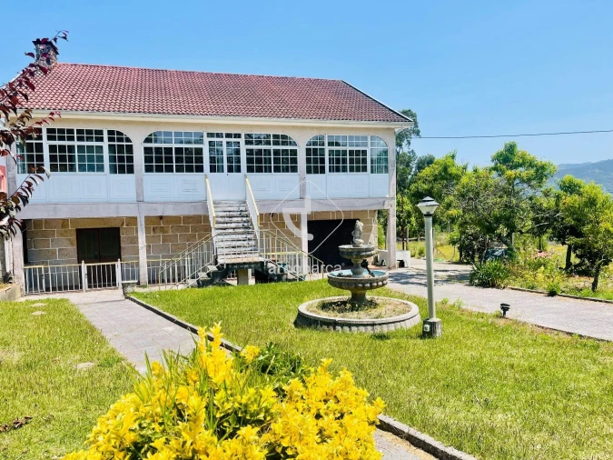 Moradia T5 para Venda em Grade e Carralcova Foto 2