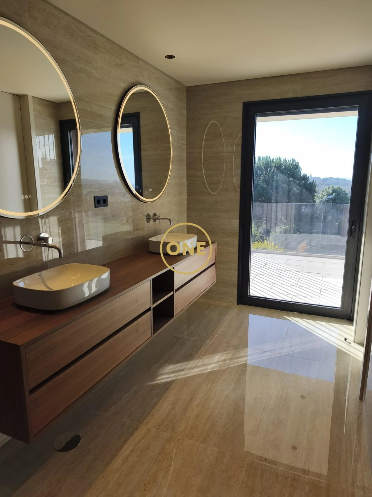 Moradia T4 para Venda em Requião Foto 21