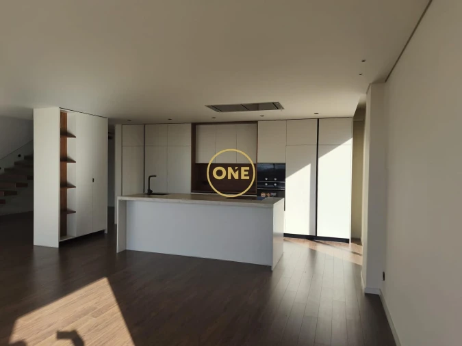 Moradia T4 para Venda em Requião Foto 26