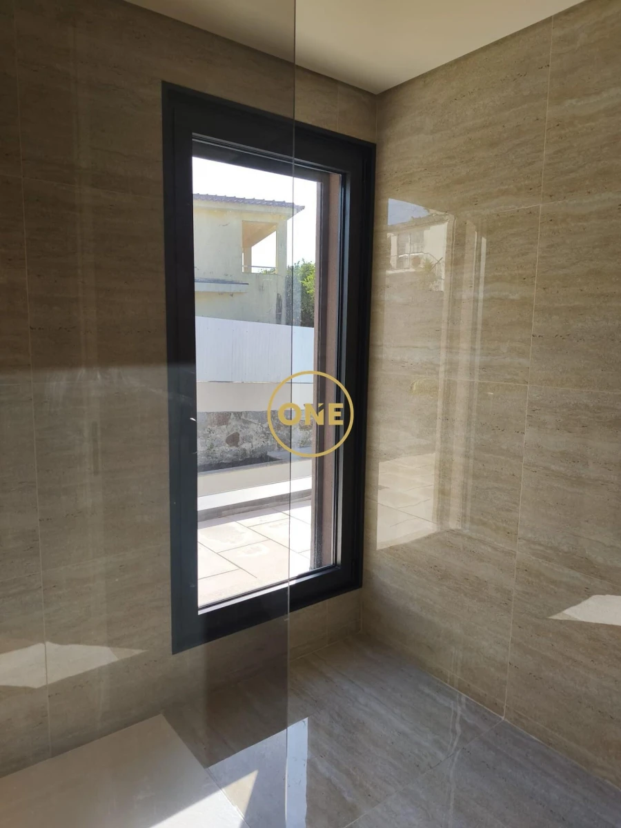 Moradia T4 para Venda em Requião Foto 11