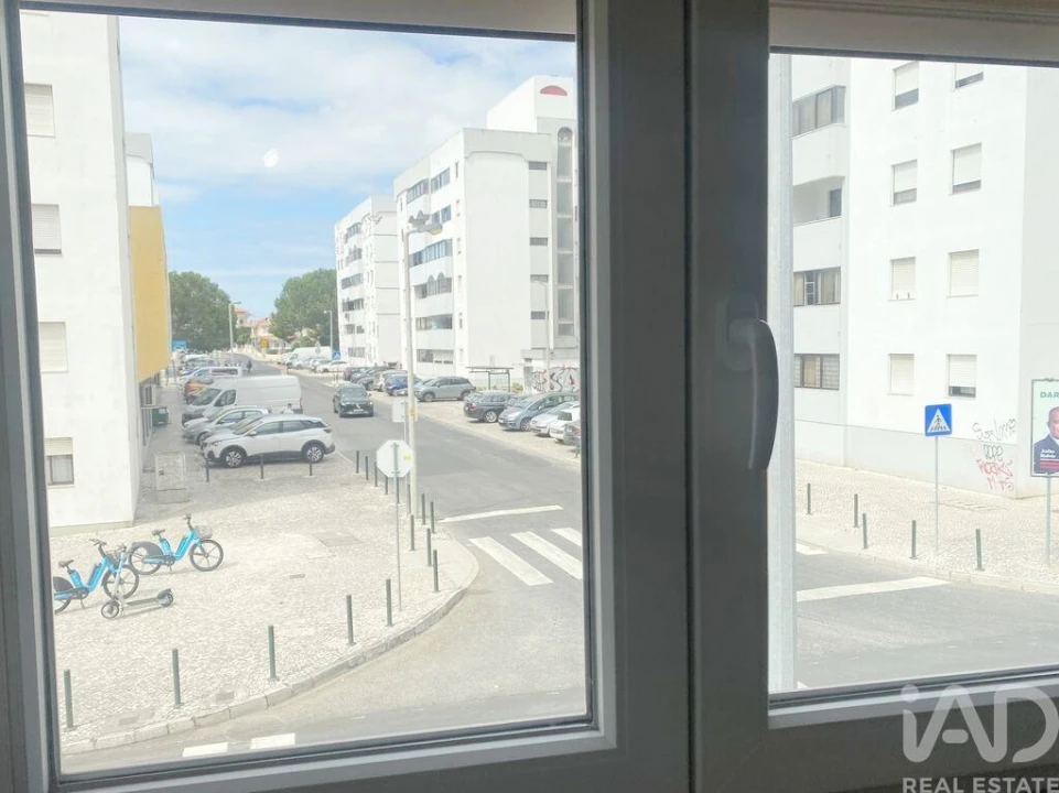 Moradia T2 para Venda em Carcavelos e Parede Foto 16