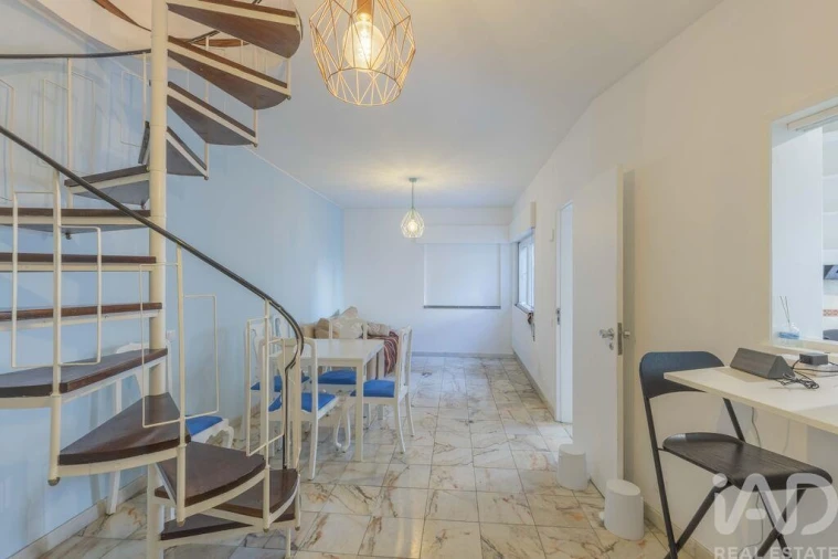 Moradia T2 para Venda em Carcavelos e Parede Foto 2