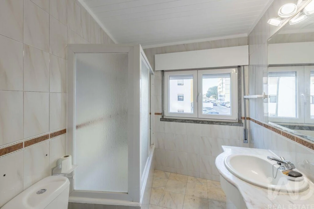 Moradia T2 para Venda em Carcavelos e Parede Foto 9