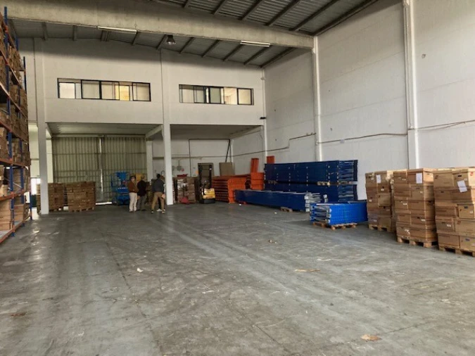 Armazém para Arrendamento em São João das Lampas e Terrugem Foto 2