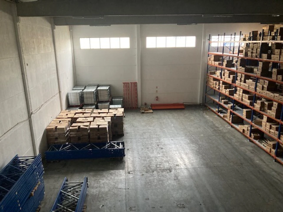 Armazém para Arrendamento em São João das Lampas e Terrugem Foto 3