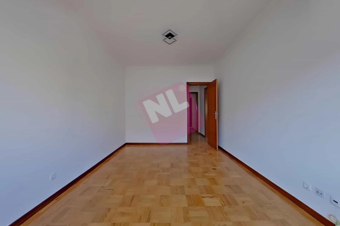 Apartamento T2 para Arrendamento em Sacavém e Prior Velho Foto 5