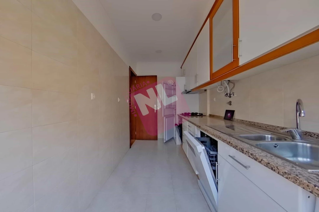 Apartamento T2 para Arrendamento em Sacavém e Prior Velho Foto 17