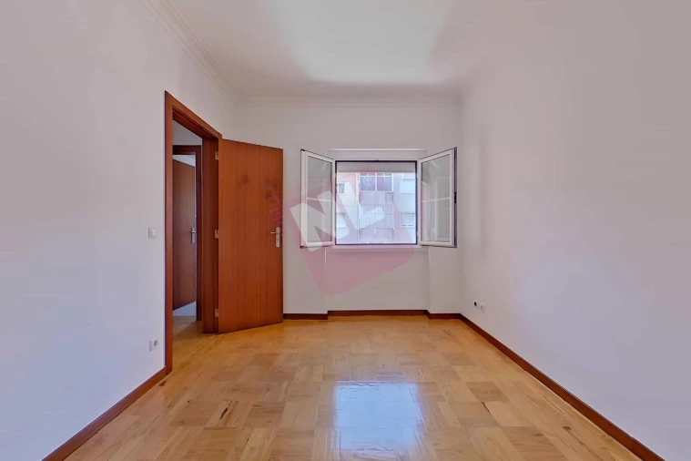 Apartamento T2 para Arrendamento em Sacavém e Prior Velho Foto 13