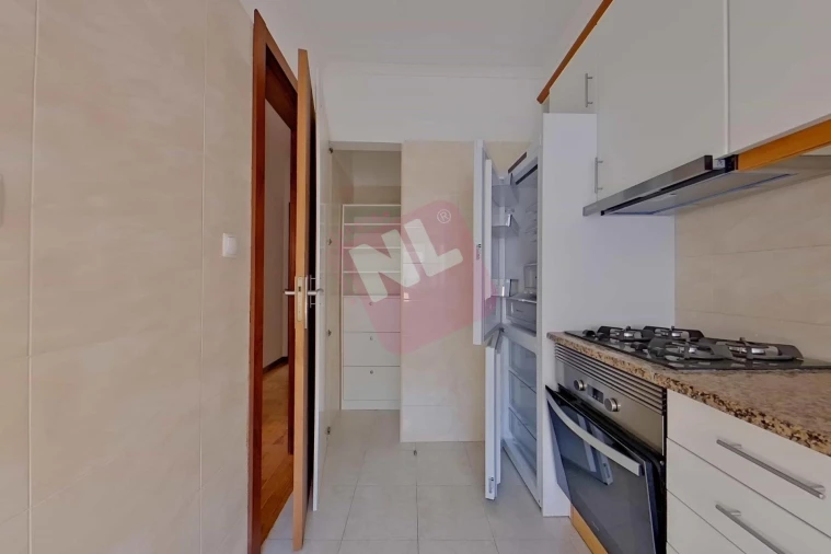 Apartamento T2 para Arrendamento em Sacavém e Prior Velho Foto 16