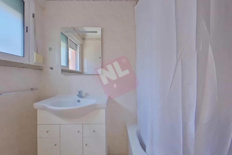 Apartamento T2 para Arrendamento em Sacavém e Prior Velho Foto 10