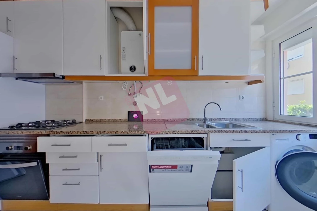 Apartamento T2 para Arrendamento em Sacavém e Prior Velho Foto 15