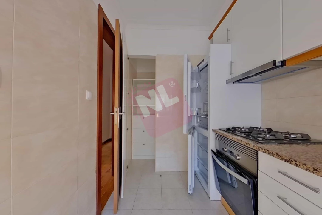 Apartamento T2 para Arrendamento em Sacavém e Prior Velho Foto 16