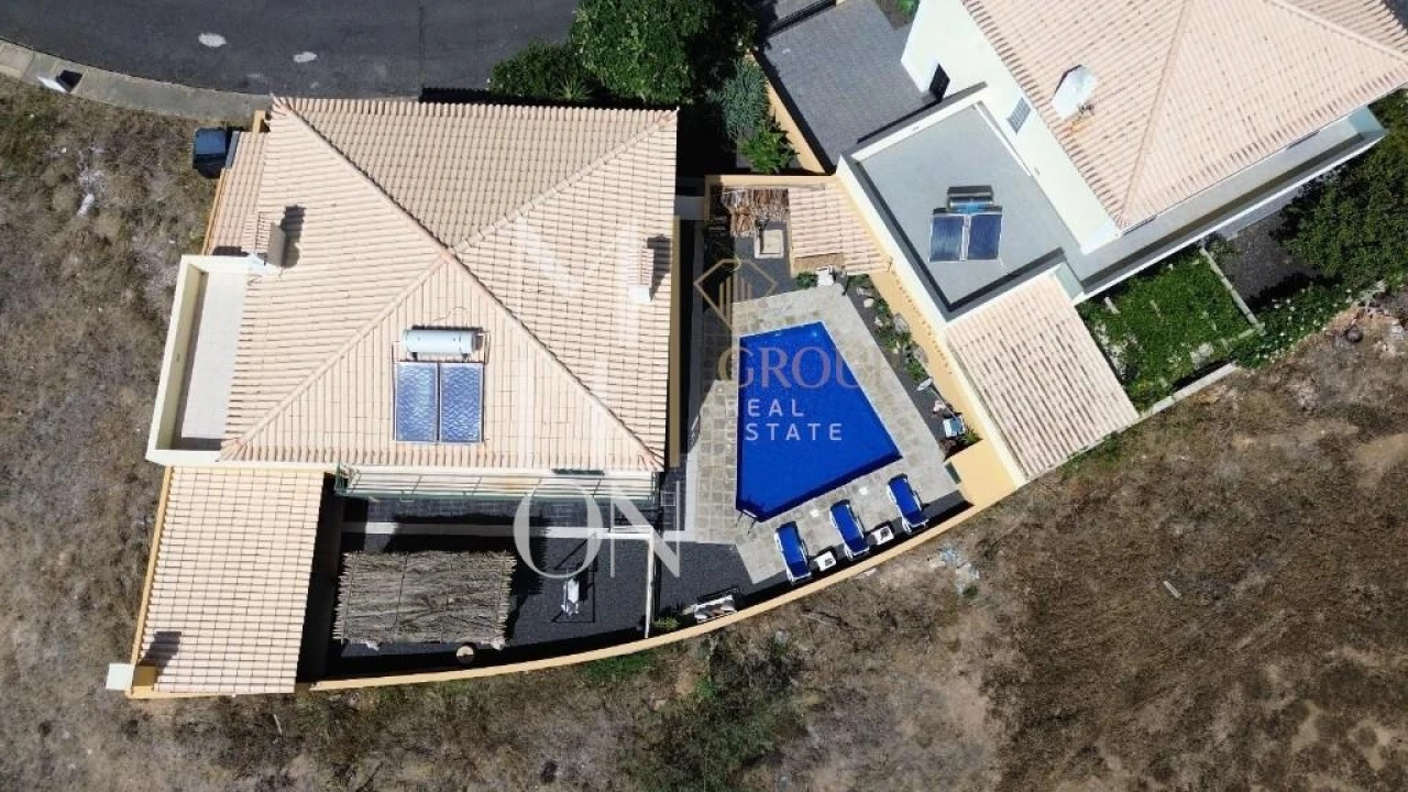 Moradia T3 para Venda em Porto Santo Foto 1