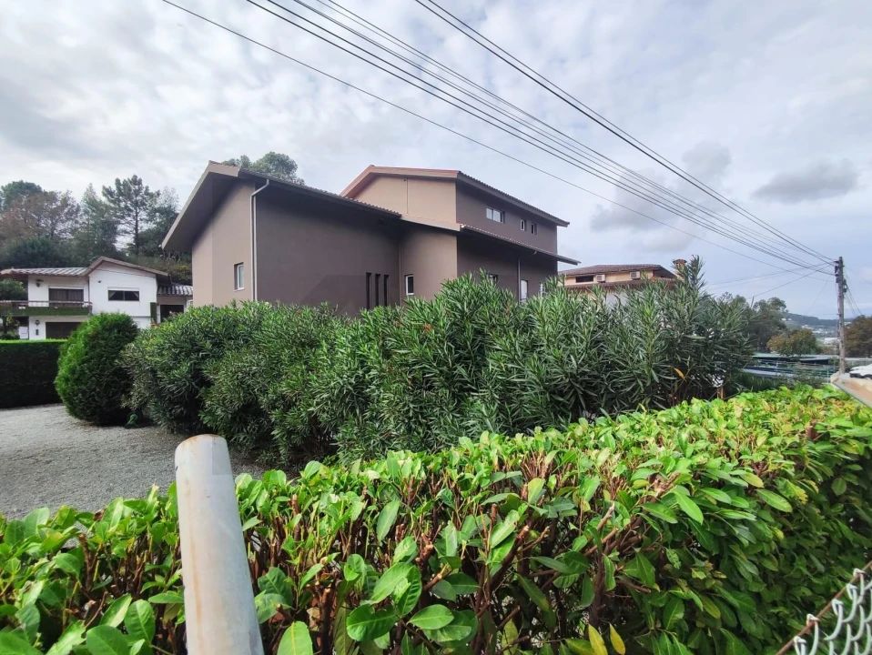 Prédio para Venda em Arnoso (Santa Maria e Santa Eulália) e Sezures Foto 9