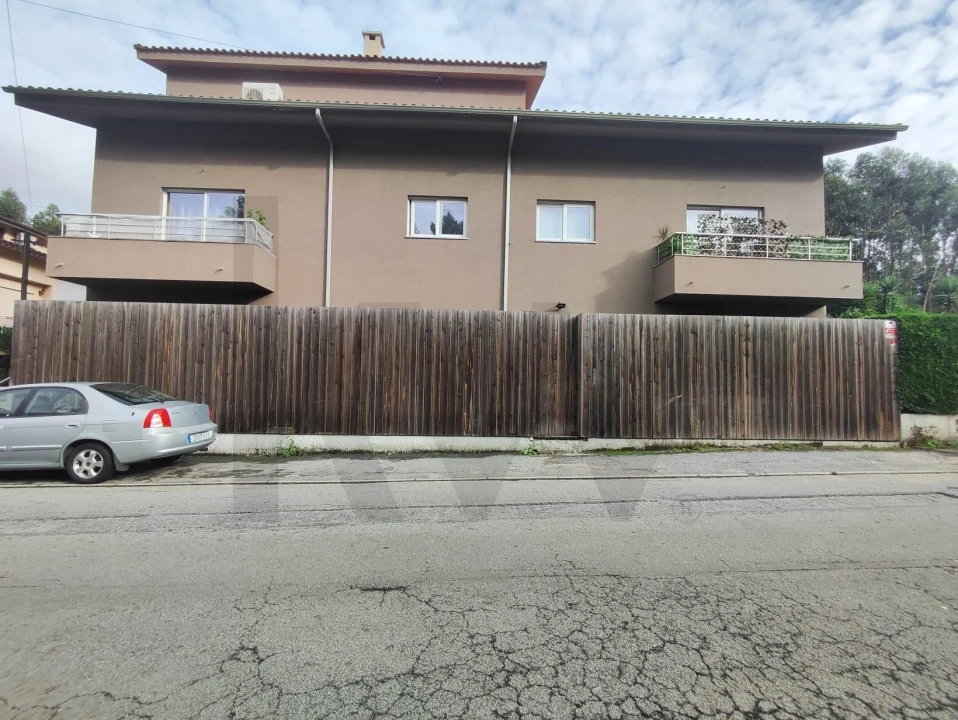 Prédio para Venda em Arnoso (Santa Maria e Santa Eulália) e Sezures Foto 11