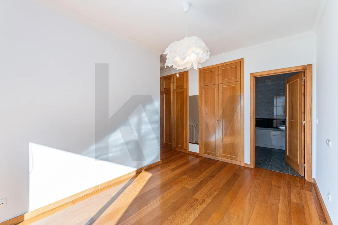 Apartamento T2 para Arrendamento em São Mamede de Infesta e Senhora da Hora Foto 14