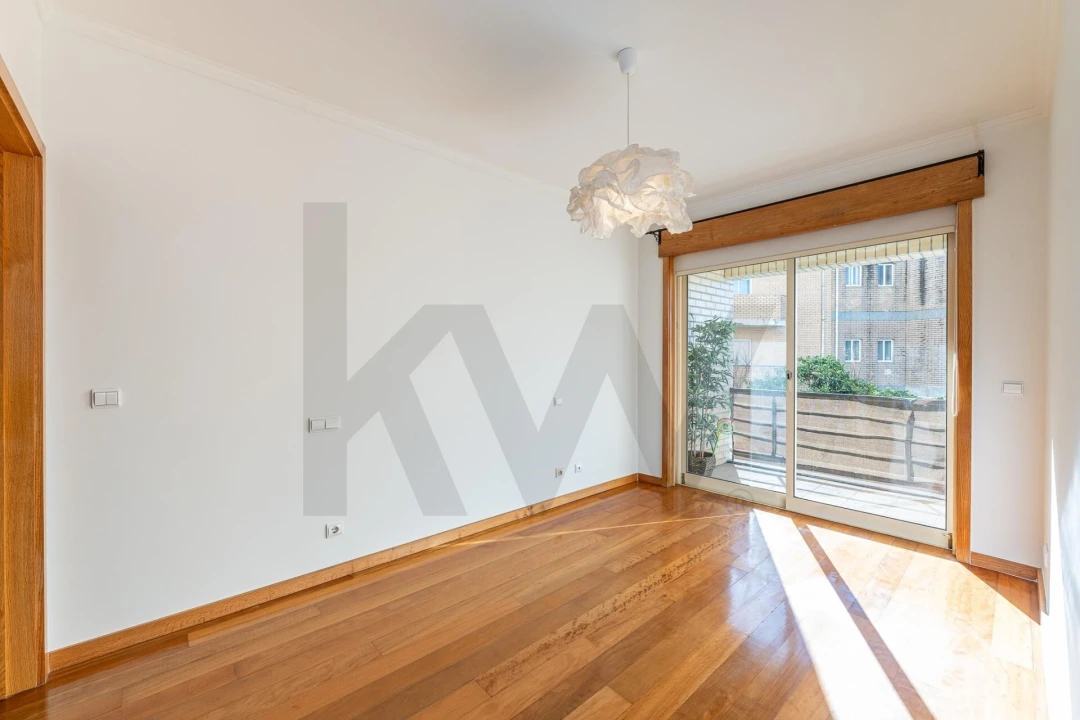 Apartamento T2 para Arrendamento em São Mamede de Infesta e Senhora da Hora Foto 13