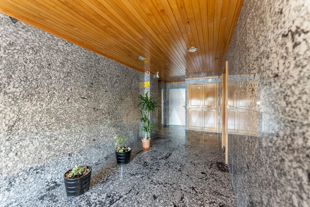 Apartamento T2 para Arrendamento em São Mamede de Infesta e Senhora da Hora Foto 24