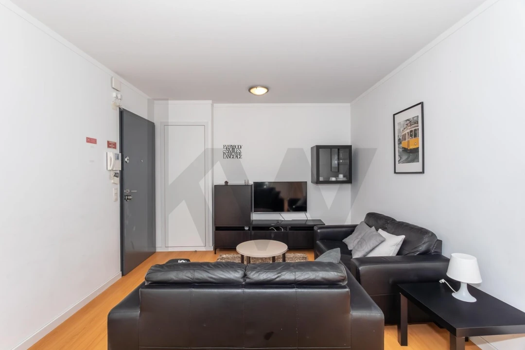 Apartamento T2 para Arrendamento em Santa Maria Maior Foto 2