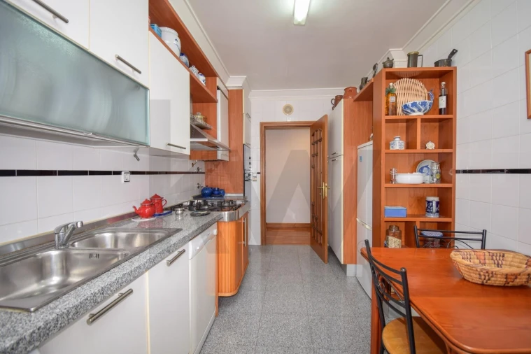 Apartamento T2 para Venda em Oeiras e São Julião da Barra, Paço de Arcos e Caxias Foto 9