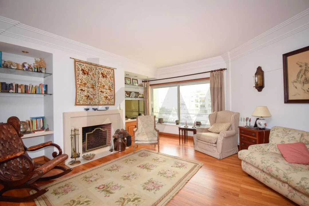 Apartamento T2 para Venda em Oeiras e São Julião da Barra, Paço de Arcos e Caxias Foto 1