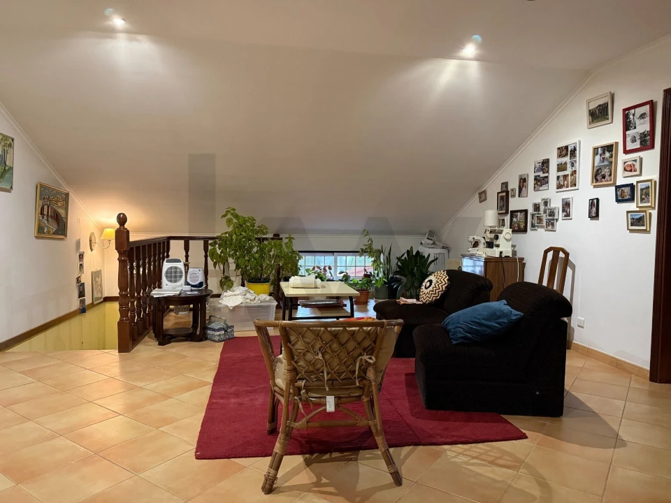 Moradia T5 para Venda em Vila Garcia Foto 38