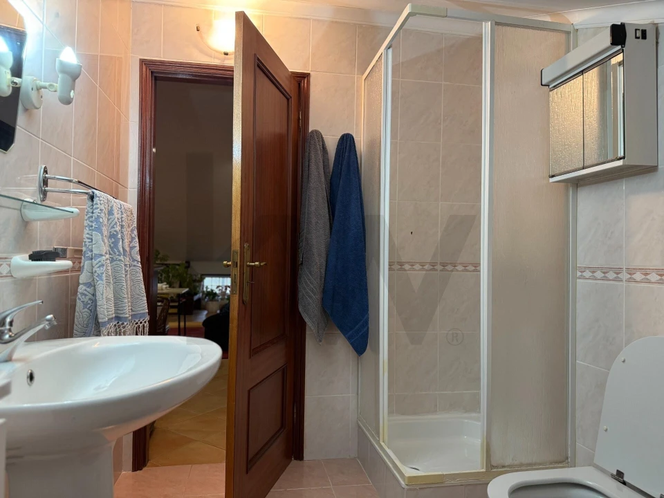 Moradia T5 para Venda em Vila Garcia Foto 32