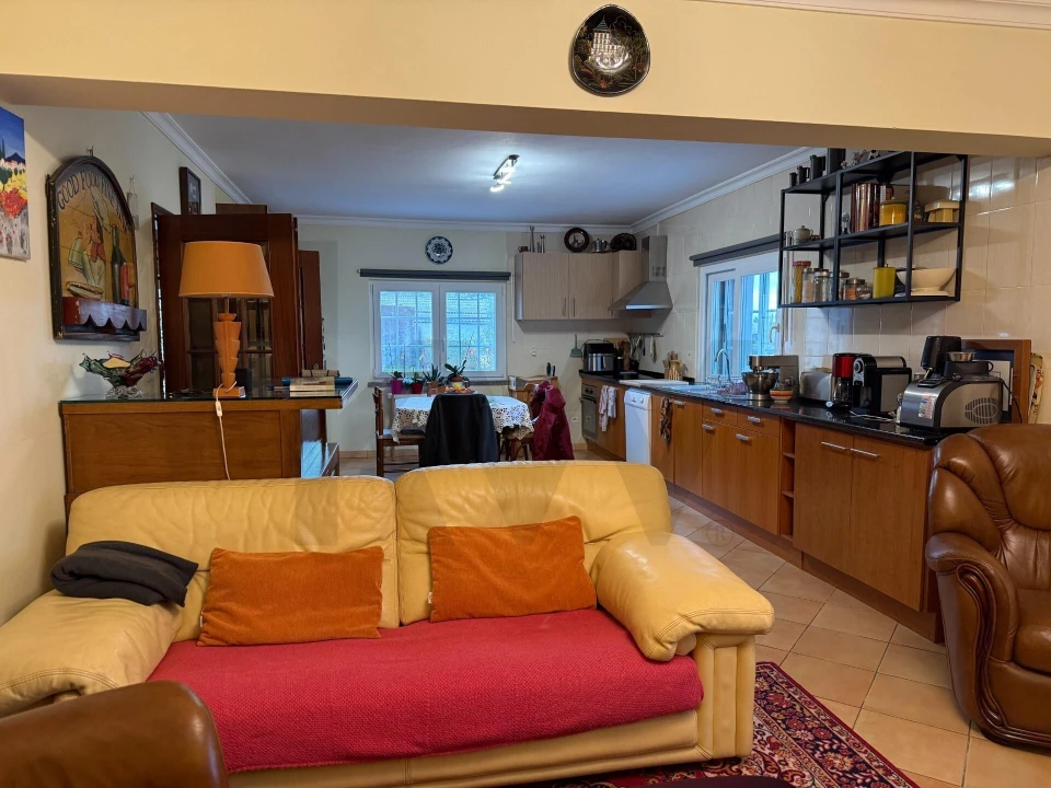 Moradia T5 para Venda em Vila Garcia Foto 11